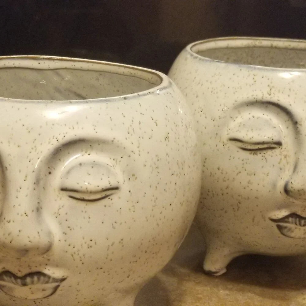 2 PIECE FACE POT SET...   GREAT FOR   CELL PHONES ..REMOTES ...    PLANTS ... - Picture 3 of 8